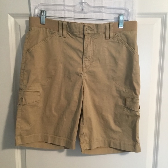 Rise Ladies Cargo Shorts Khaki Size 